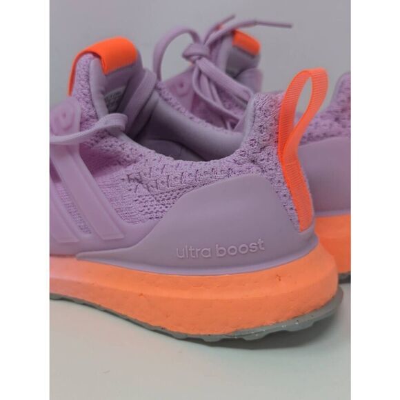 $220 NEW ADIDAS BOOST RUNNING SHOES - Picture 3 of 10